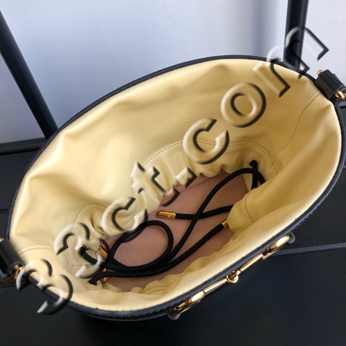 グッチバッグ素材ディテール